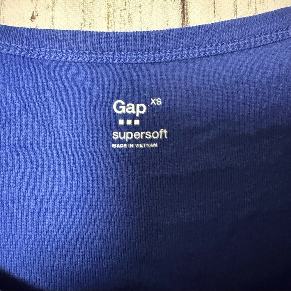 Gap Supersoft Women's BlueShort Sleeve Top Sz  XS - Picture 4 of 5